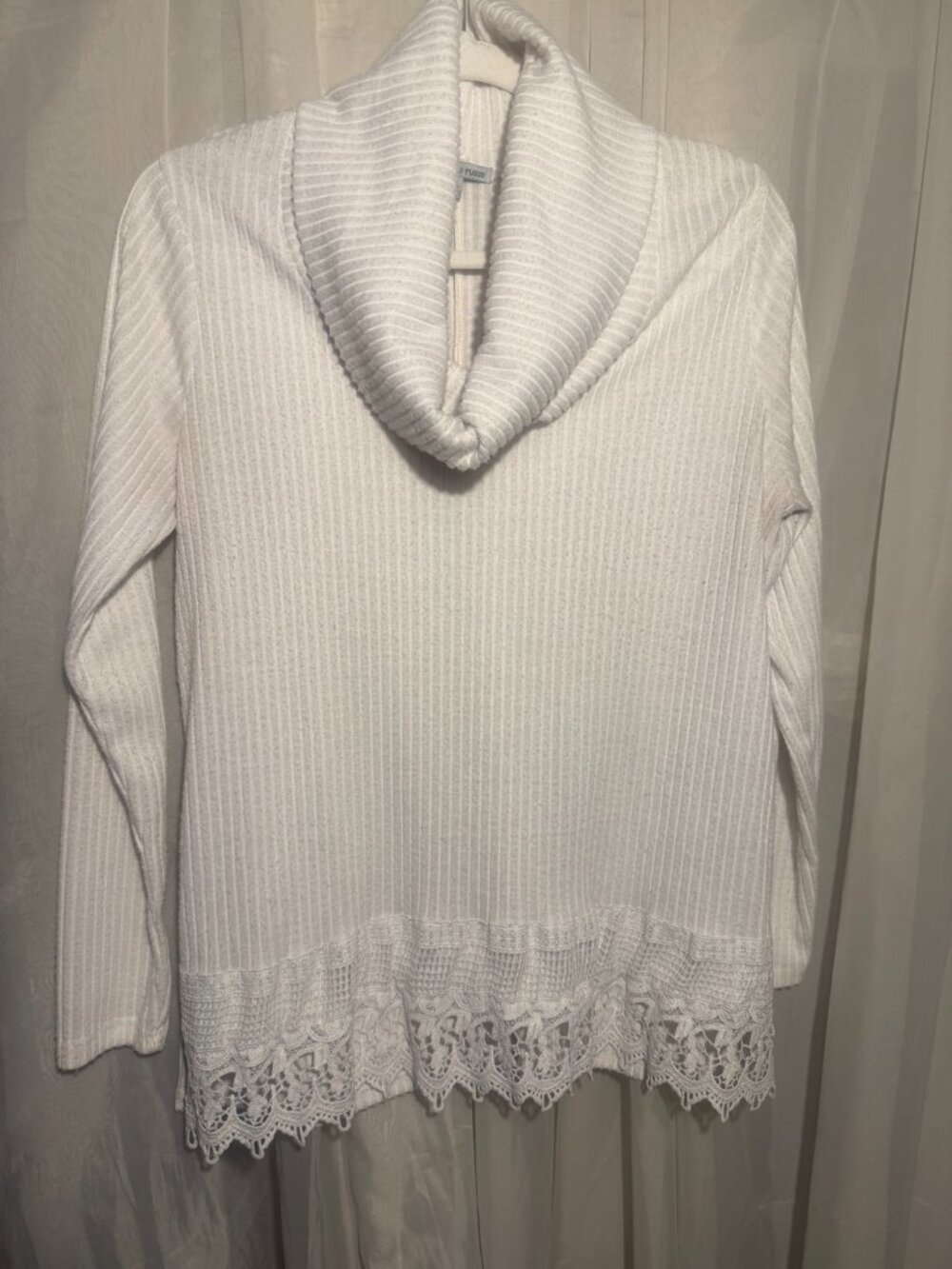 Charlotte Russe White Ribbed Cowl Neck Lace Hem Tunic Top Size L
